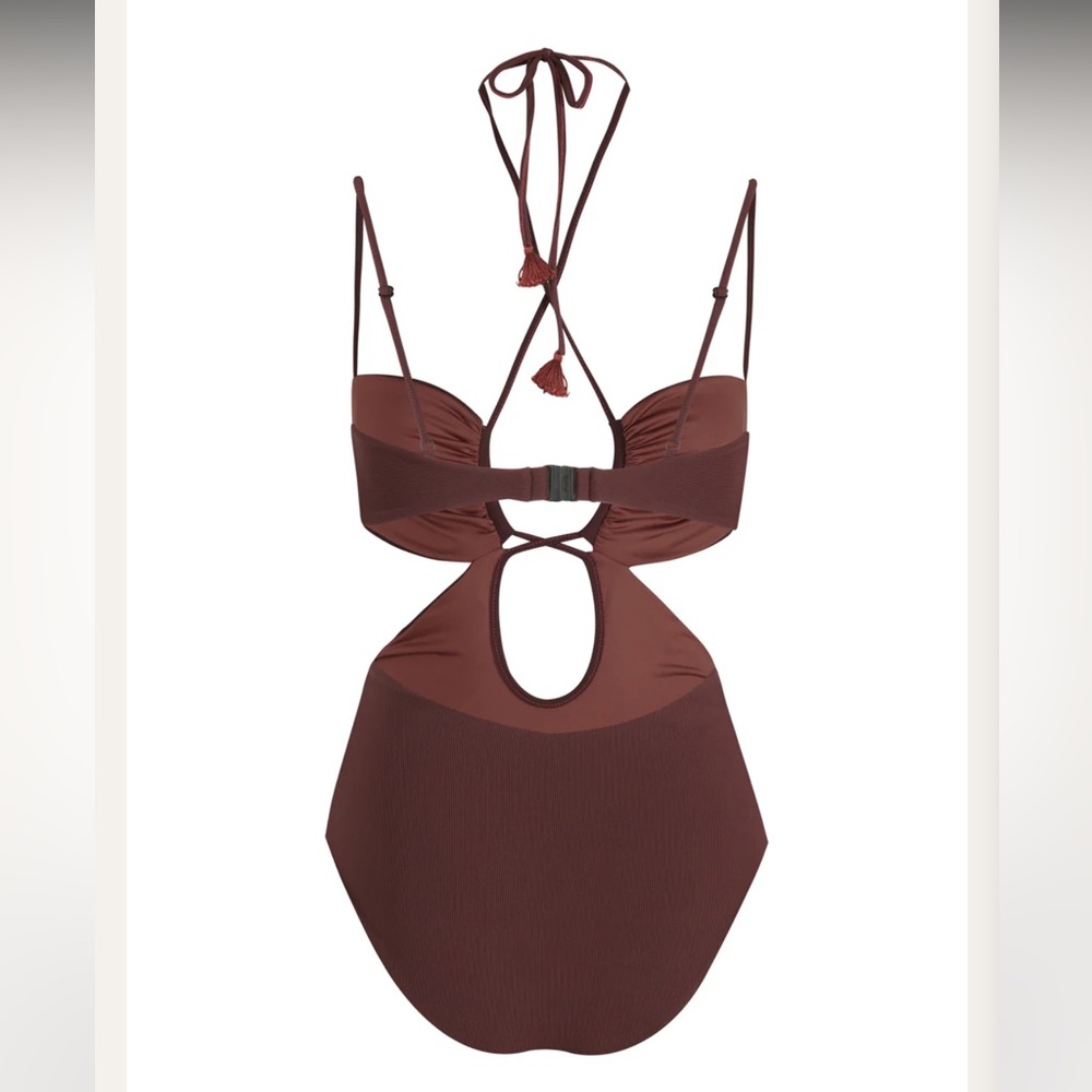 Johanna Ortiz 🔥🔥 Elevate your swimwear with this chic one-piece. - Picture 2 of 3